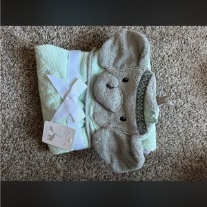 Little Giraffe Mint and Gray Elephant Hooded Towel